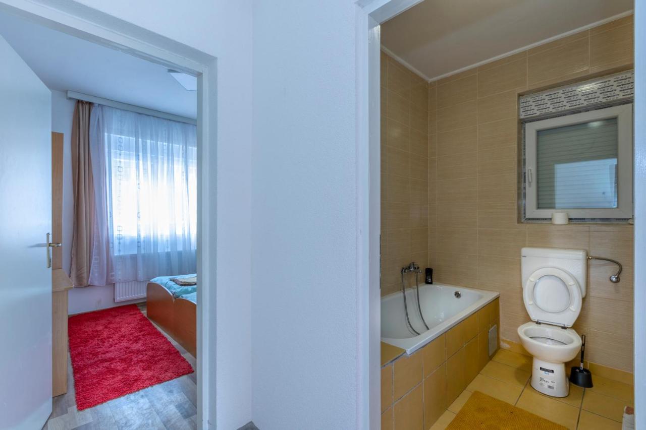 Apartman Vedro Polje Gospić Exterior foto